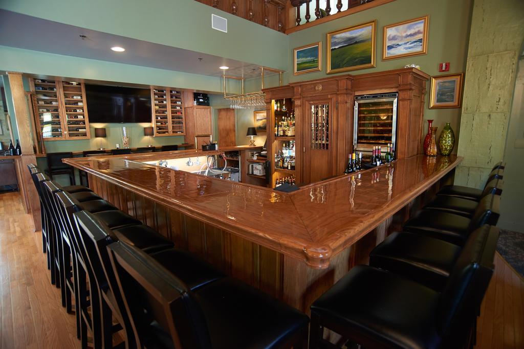 סנדוויץ' Belfry Inn And Bistro מראה חיצוני תמונה